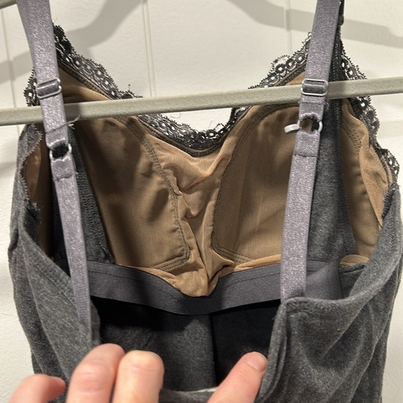 Jessica Simpson maternity and nursing set - Picture 12 of 12